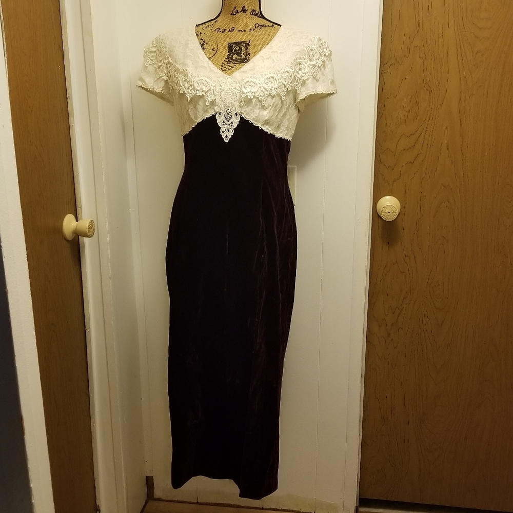 White Lace Purple Velvet 1980s/90s Evening Formal